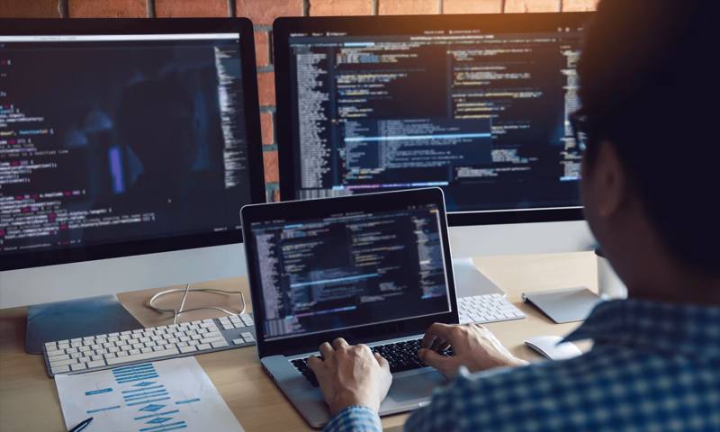 数据科学选型：R与Python如何赋能宜兴市网站建设？